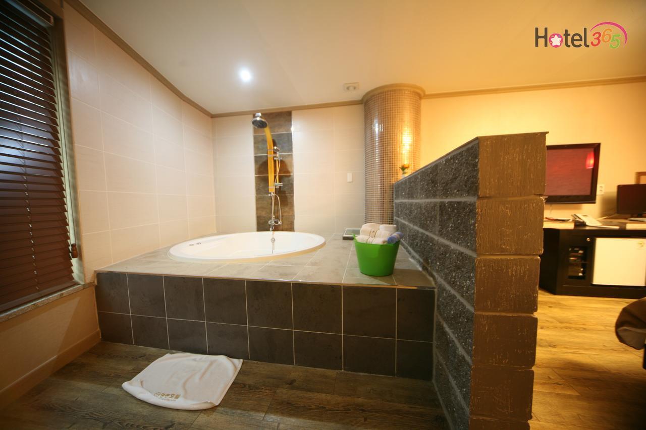 Chuncheon Myeongdong Hotel Exterior foto