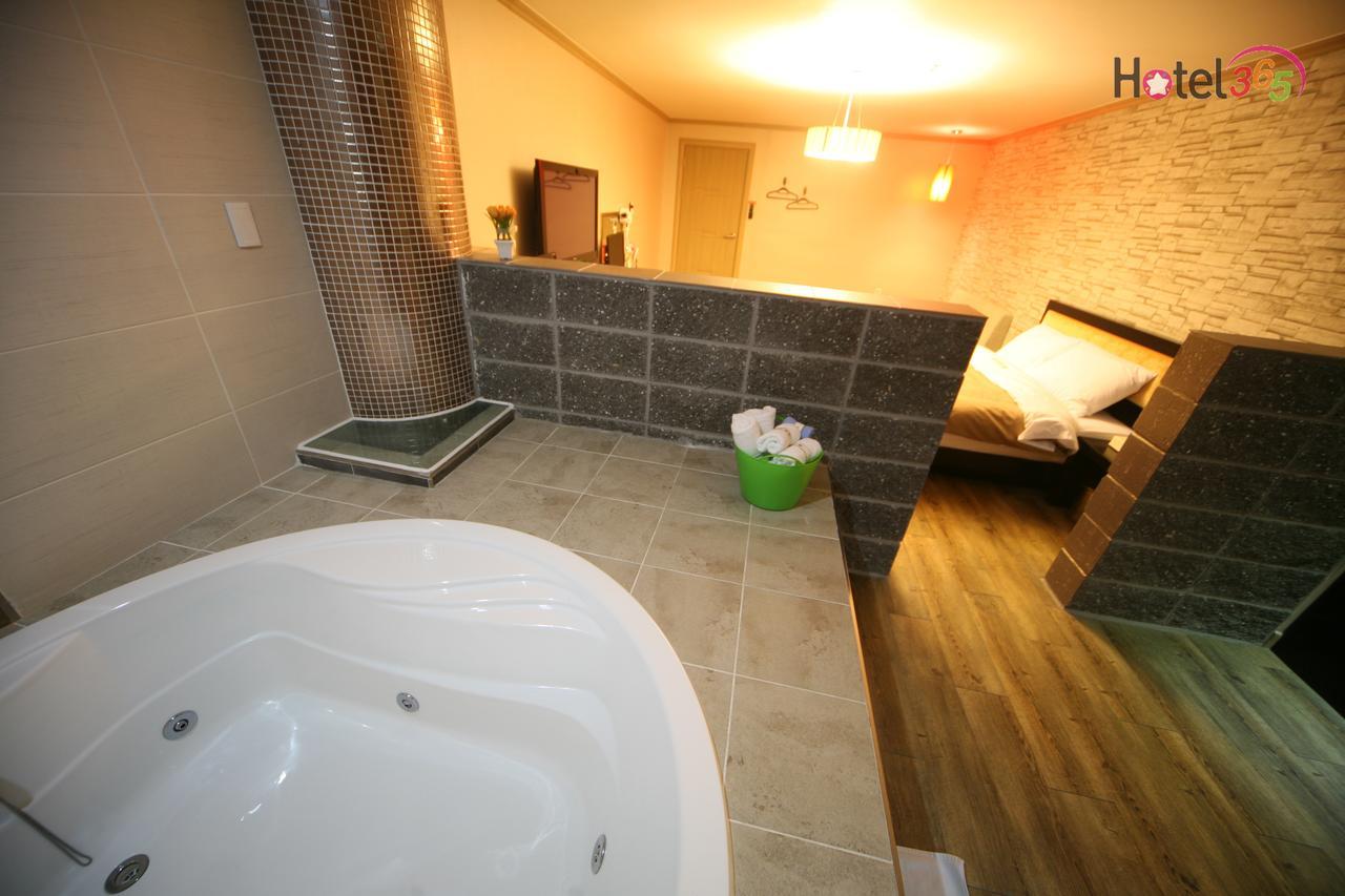 Chuncheon Myeongdong Hotel Exterior foto
